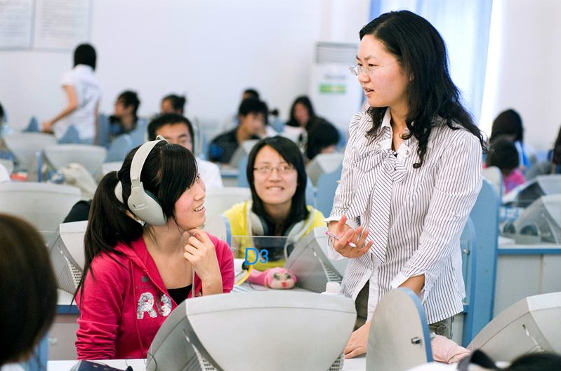 华中师范大学|华中师范大学辅导员骚扰女学生？聊天记录流出，男友的反应惹众怒