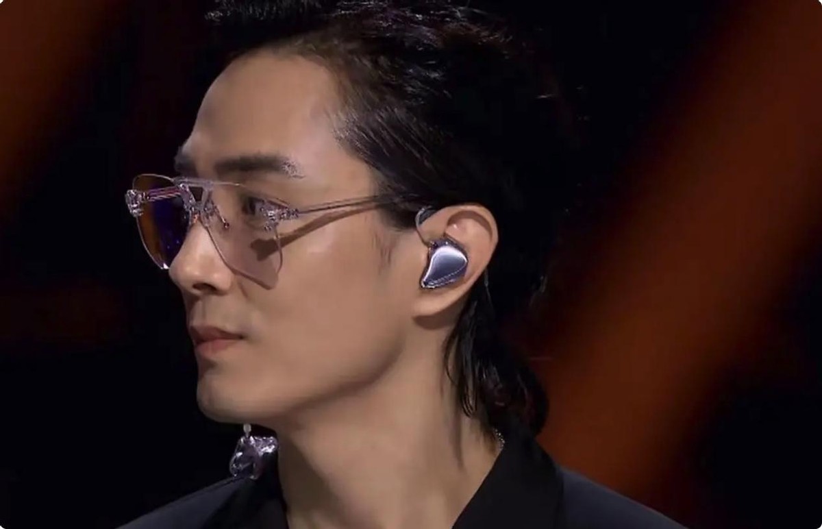 苏有朋|奔着37岁李承铉追《披哥2》，却被48岁苏有朋的颜值，给圈粉了