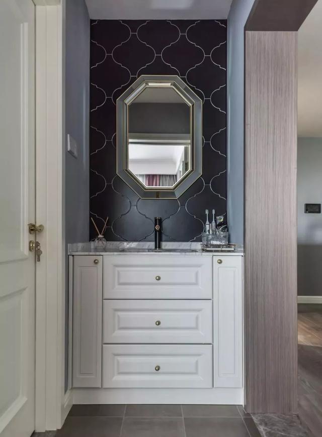 卫生间|将洗漱台外移,不仅实现了干湿分离,也提高了使用效果