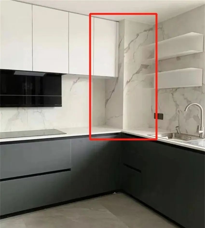 厨房别再包烟道了,现在流行做“烟道柜”,既省空间又实用!