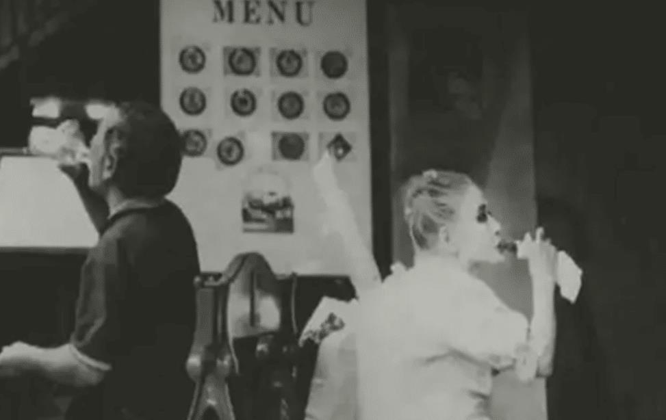 裁员|日本74岁站街女，站街60年，用一生等一个不会再回来的人