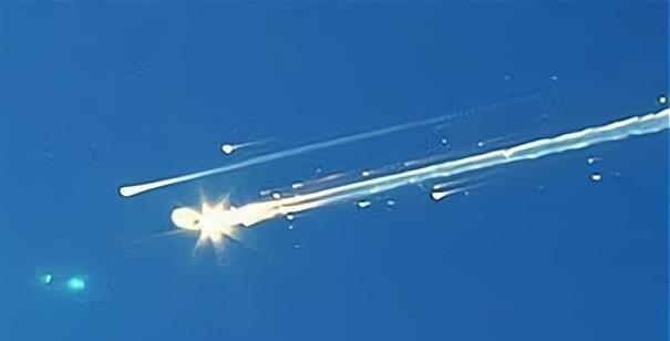 返回地球失败,1500℃的高温空气涌入航天飞机,7位宇航员瞬间融化