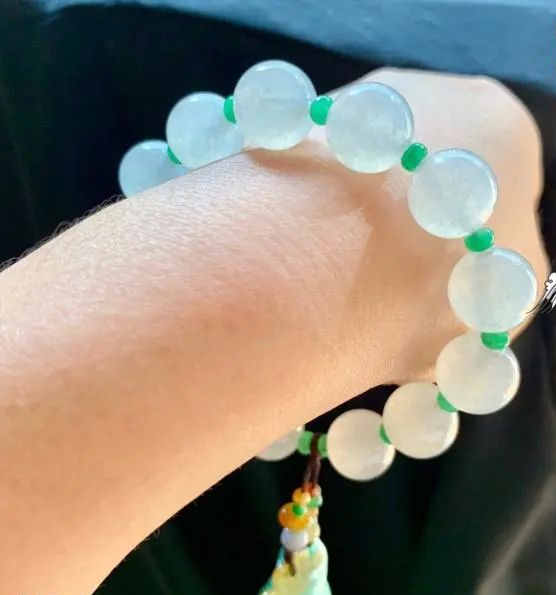 翡翠|带你看最壕气的大桥,镶嵌了7777块翡翠!