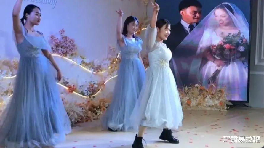 |经历者亲述：500一次，出租自己！可以摸腿、脱衣？行业内幕曝光