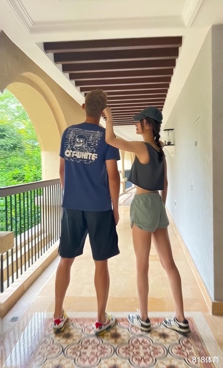 吴磊|妻管严! 周鹏给新郎赵继伟支招: 在家要说一不二 转头就被老婆揪耳朵