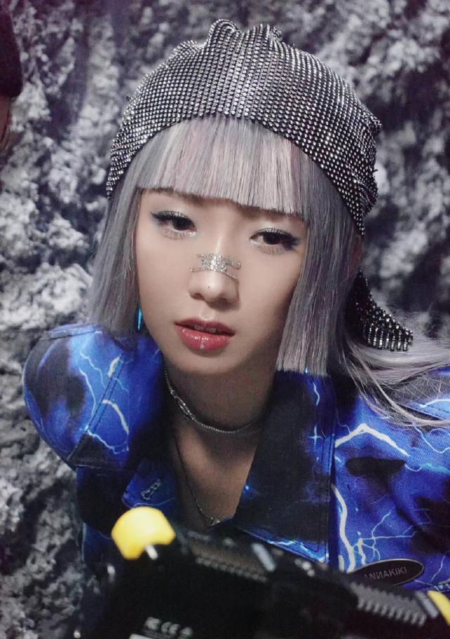 孟美岐|孟美岐说不能因为没舞台就摆烂！首谈眼中粉丝和艺人的良性距离