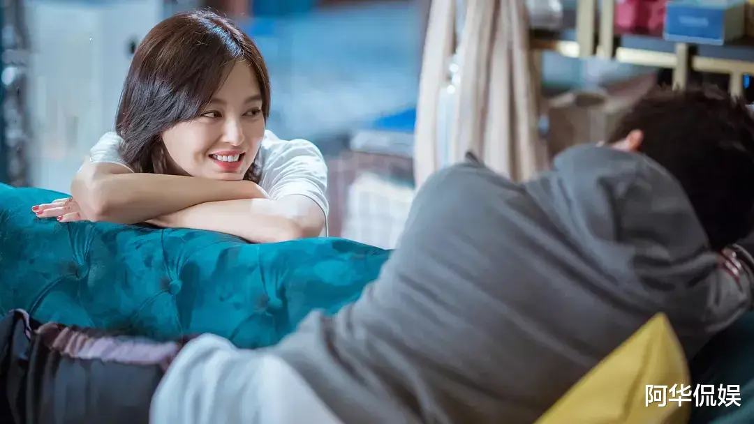 辛芷蕾|知名女星“官宣”陈坤，公开与网友对骂，她想红想疯了？