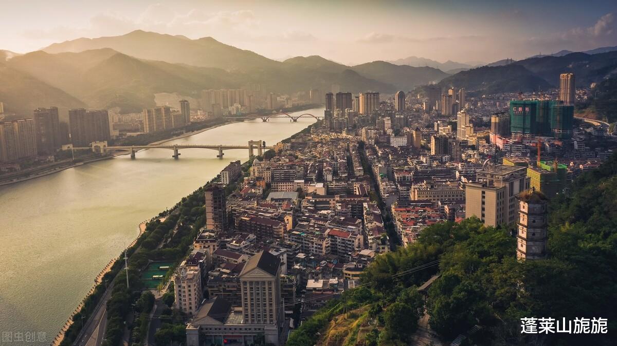 旅游消费|中国最“洋气”的4座小城，南方和北方各有2座上榜，有你家乡吗
