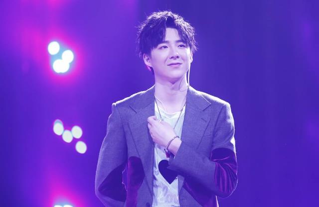 成毅|内娱“古偶普男”图鉴：明明长相路人，却被粉丝把颜值吹上天