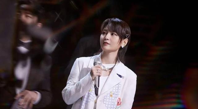 应采儿|学霸女艺人：杨幂考第一却被家人嘲笑，陈都灵考621分还觉得丢人