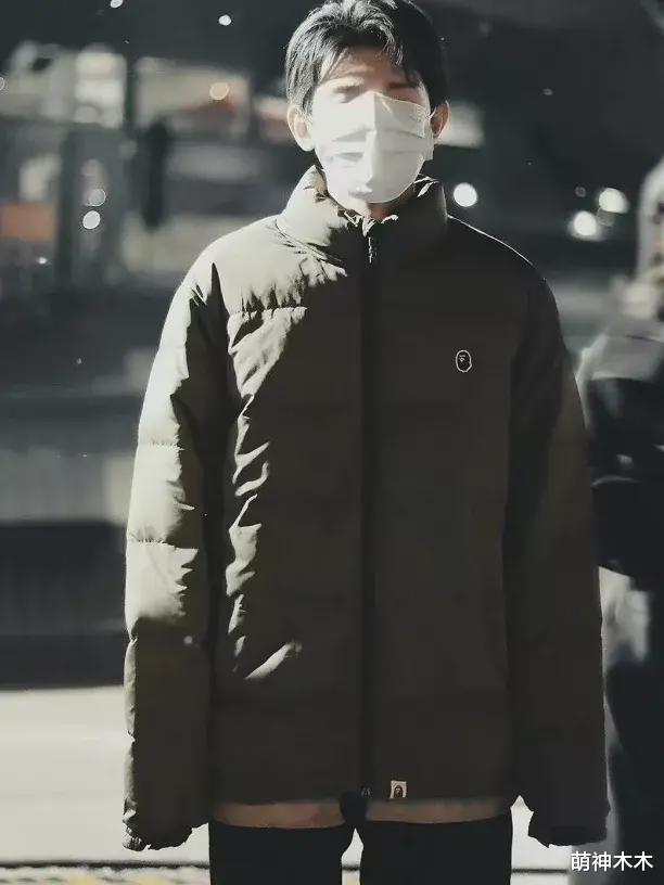 张小斐|春晚私服比拼:赵丽颖千元夹克可爱减龄,张小斐万元大衣输给宋茜