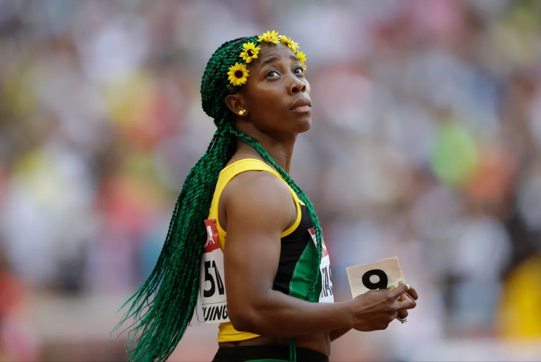 第一女飞人爆火！10.67秒再夺冠！生娃被劝退役，复出还是王者…