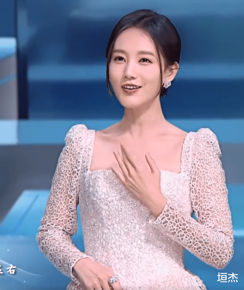 |端午晚会生图盘点！有人发福，有人瘦脱相，有人脸僵油腻用力过猛