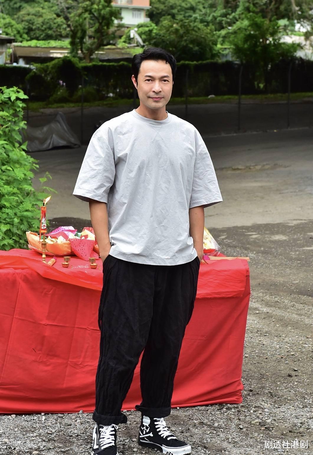 张达伦|又走一个!TVB金牌配角离巢,娶二婚妻子,将继女视如己出