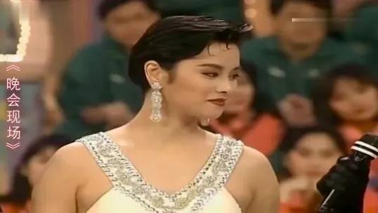 毛阿敏|年少爆红被封杀，58岁丧夫后坐拥百亿：她的人生，是一场传奇