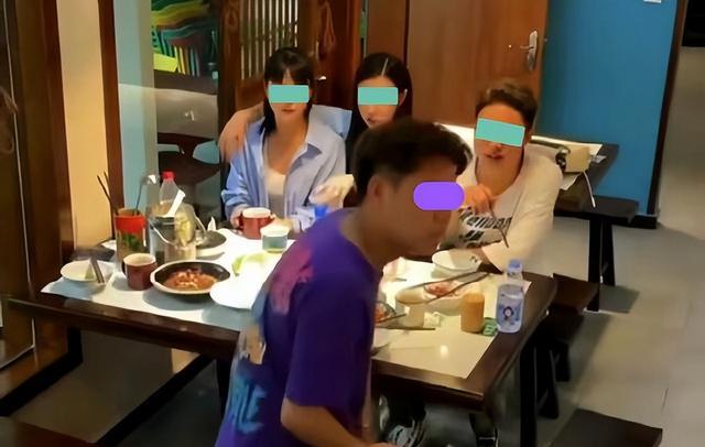 回顾:相亲对象请客,女子带弟弟妹妹去蹭吃喝,男子不结账就离开