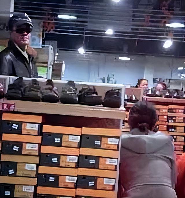 李幼斌|李幼斌儿子李小珂:弟弟被宠成宝,自己38岁还未结婚