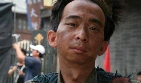 巨兴茂|比黄渤还丑,靠演配角成为大导演:妻子是漂亮的女演员