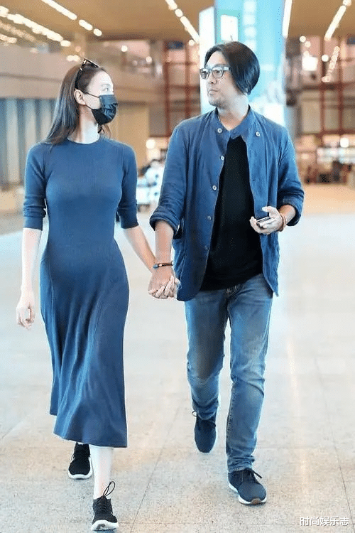 朱孝天变成油腻大叔！邋遢发型和大肚腩，和老婆站一起像父女！