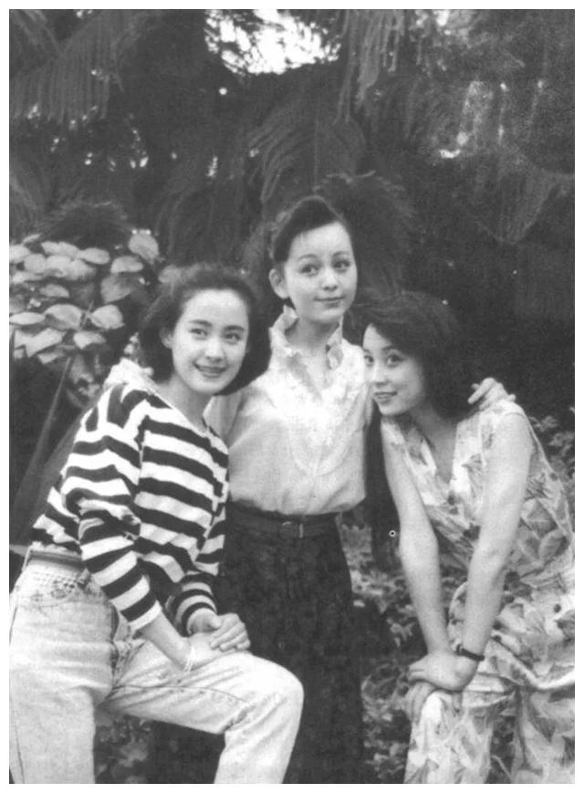“中年美妇”王琳：两婚两离，35岁生下儿子，52岁还宛如少女