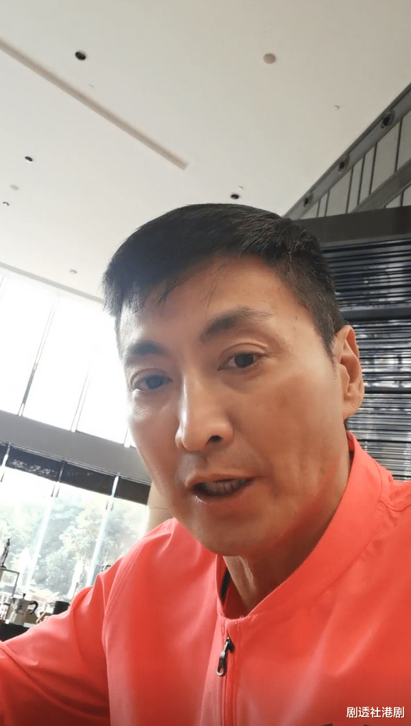 无期徒刑|小酌一杯!63岁知名男星与两位杨康相聚劲开心,感情生活成谜曾自认育有女儿