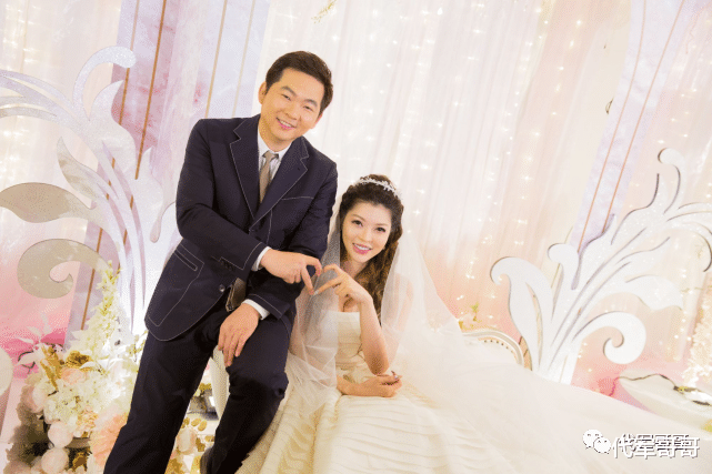 |她曾是美女名模，嫁给其貌不扬的二婚富豪，如今38岁婚姻很幸福