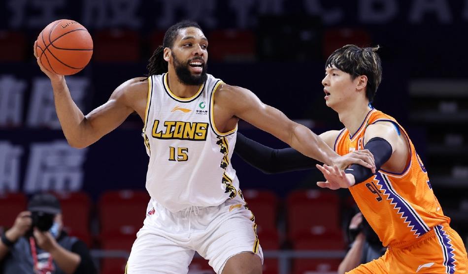 上海男篮|上海队双管齐下CBA第一中锋一旦错失，力争拿下NBA第一中锋再冲冠