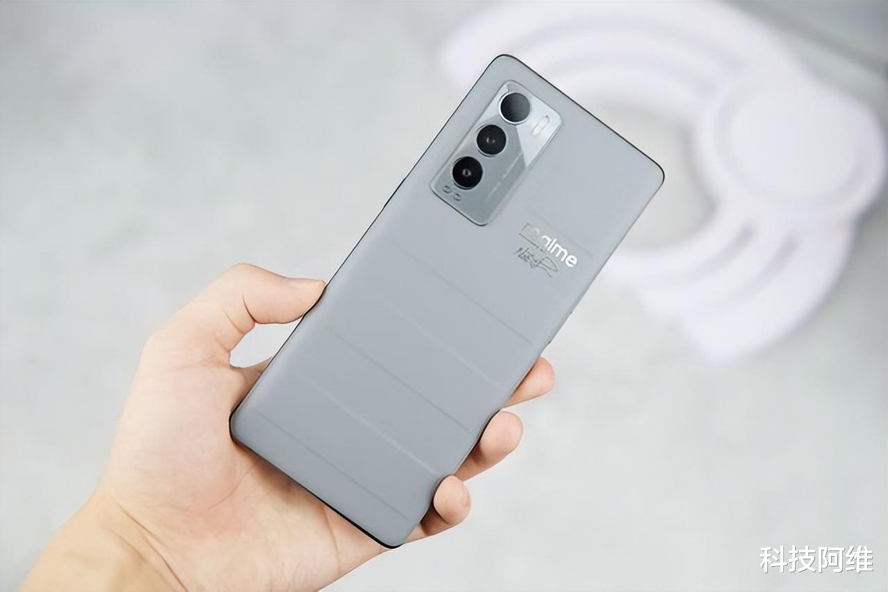 曲面屏|被低估的冷门旗舰，从3199元跌至2159元，12GB+256GB+65W闪充