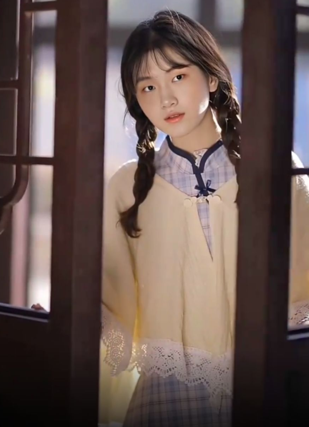 ag战队|AG成员女性化视频流出，一诺女装绝了，网友直言跟Fly有得一拼