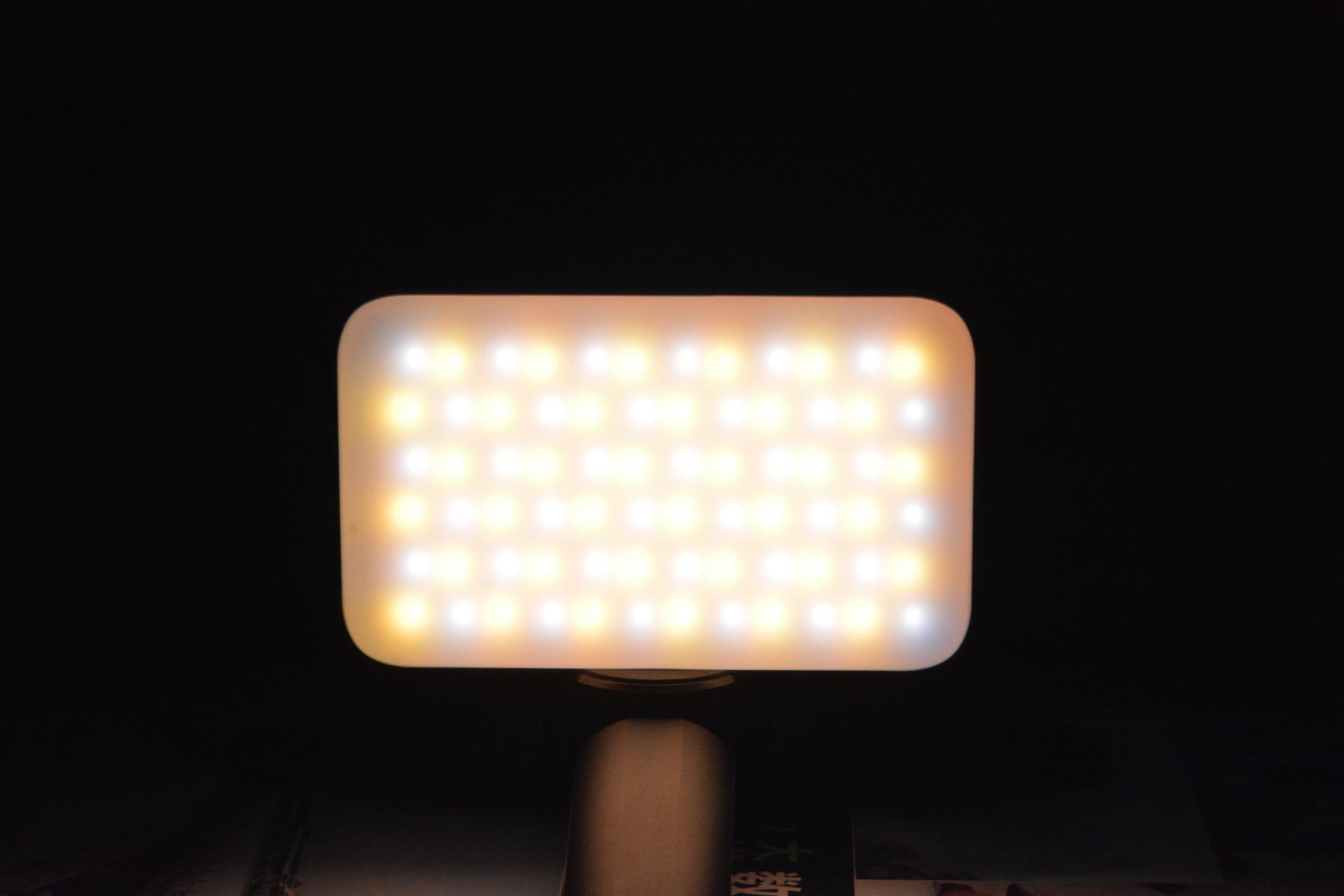 玩转氛围不靠滤镜，微徕 S05 RGB 炫彩口袋灯，把光装进口袋