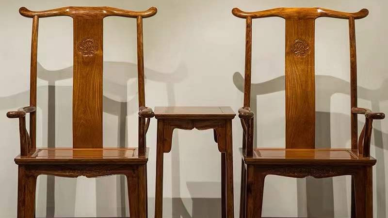 左岩|黄花梨独板苍龙教子四出头官帽椅成套