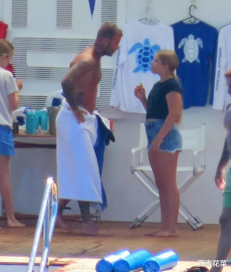 贝克汉姆|同样是度假，大本和詹妮弗累到不行，贝克汉姆一家却生龙活虎