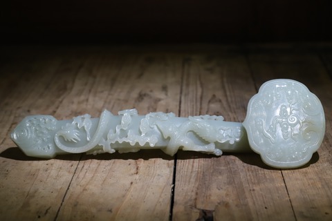 和田玉籽料|舊藏和田玉籽料“福海盘龙玉如意”摆件