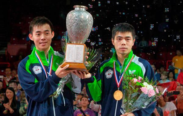 向鹏|后生可畏！18岁国乒小将淘汰40岁世界冠军，向鹏晋级约战王楚钦