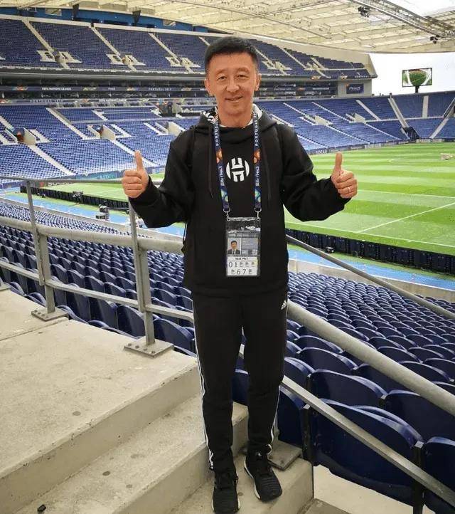 刘建宏|刘建宏曝国脚送银行卡黑幕！前国足领队已入狱，曾牵出李霄鹏郑智