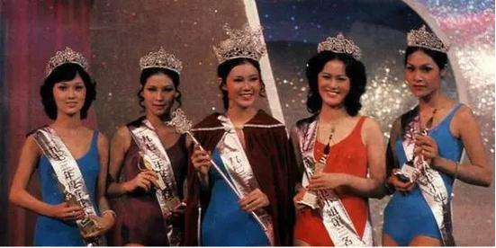 张铁林|明明演技一般,却硬吹成“老戏骨”,这6位演员,演啥都一个样