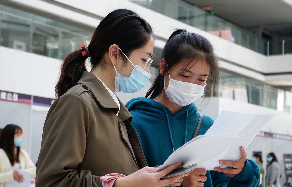 招聘|过来人的经验：年前还在招聘的单位不能进，小心捡漏不成反被坑