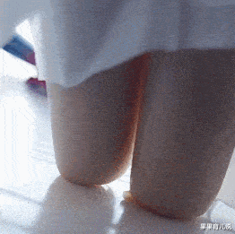 |“钓鱼被咬了，不过钓到了一条招财龙鱼，不亏，”评论沸腾了