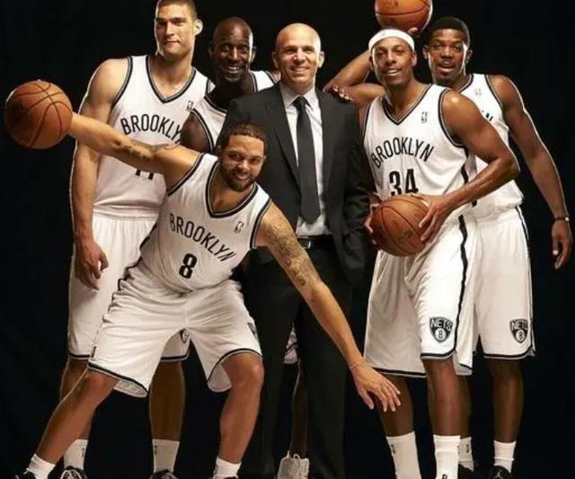 克里斯·保罗|05年保罗第四顺位进入NBA，排在他前面的成就如何？状元榜眼水货