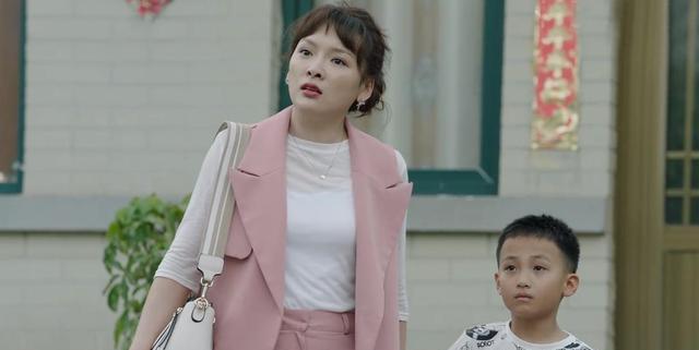 韩朵朵|乡村爱情15:赵本山打错算盘,3大败笔毁口碑,谢大脚一家被坑惨