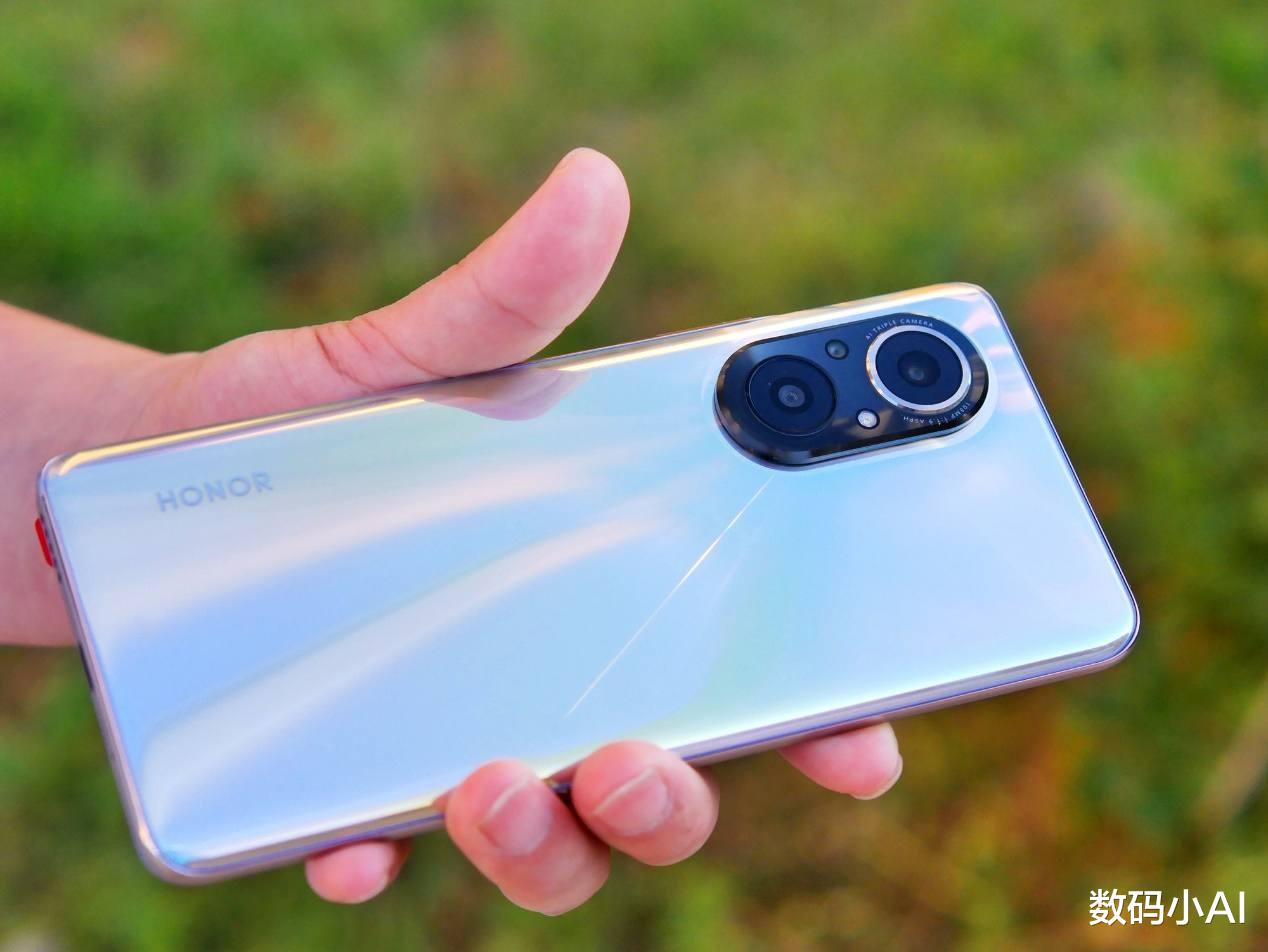 榮耀|?降至1969元，1億像素+66w快充，榮耀手機價格親民