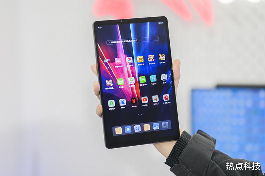 净利润|联想拯救者平板Y700评测:小身材大能量 游戏追剧兼顾