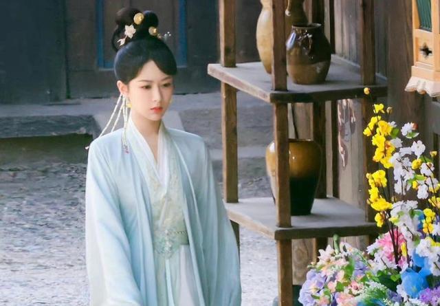 杨紫|一年一部爆款剧，多种题材都尝试过，杨紫其实一直在反向转型