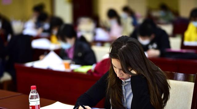 考试|30岁省厅临时工，每月工资是6000块，有必要继续干下去吗？