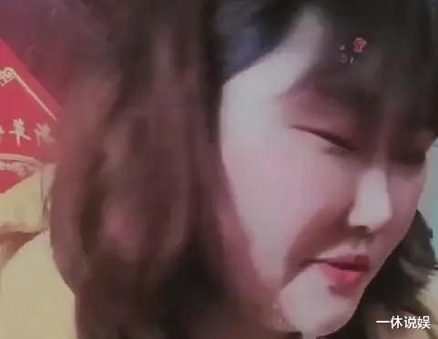 初唐 大衣哥女儿瘦身成功,模样大变,网友:像芭比娃娃