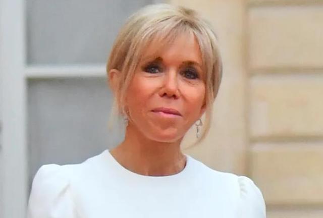 化妆 法国第一夫人好精致,出门前要化妆3小时