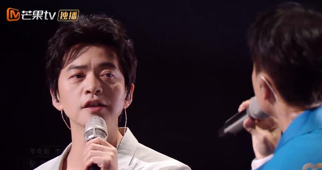 李克勤|李健、李克勤绝美合唱《花火》，单依纯、炎明熹看热闹不嫌事大