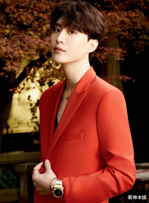 范丞丞|22岁范丞丞资源大好，参加浙江卫视跨年晚会，又和杨紫搭档演新剧