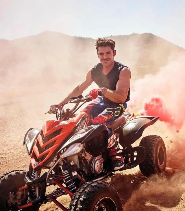 整容|好莱坞帅气男星首次回应整容翻车!一年前颜值崩塌遭群嘲,如今却被怜爱?