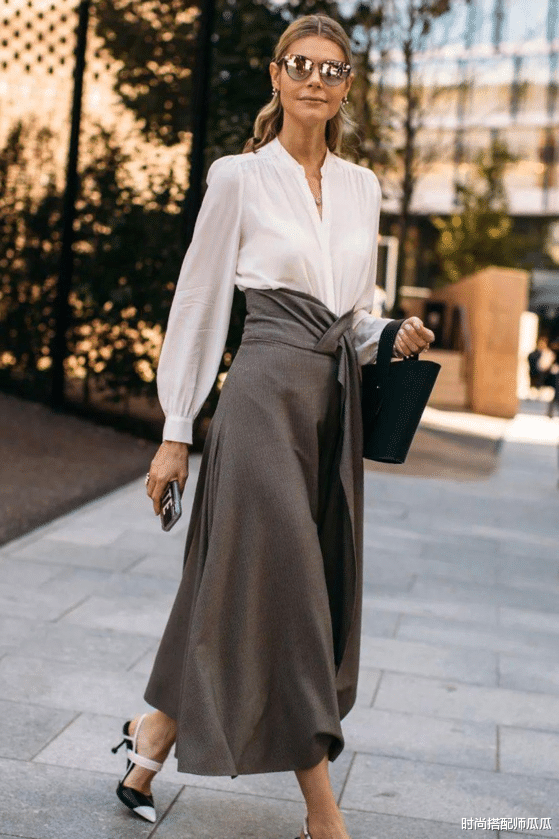 真正有气质的女人，穿衣打扮都有这3个“特征”，你也能做到！
